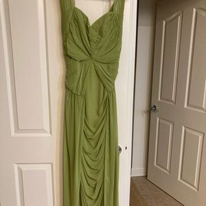 Flowing formal. Size 6.